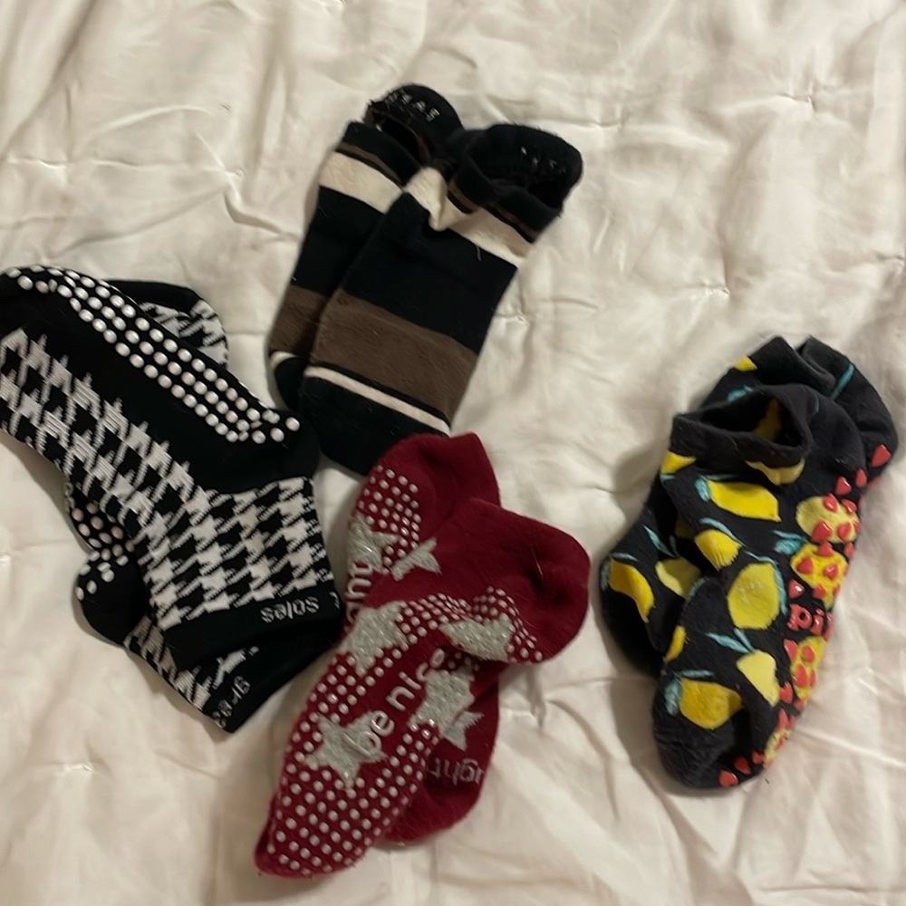 Set of 4 grip socks for Pilates or barre.